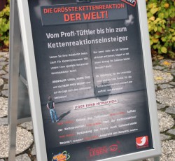 Schild für die Kettenreaktion