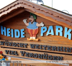 Schild: Mountain Rafting