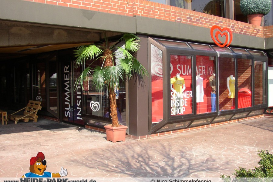 Langnese Summer Inside Shop / Service Center 2