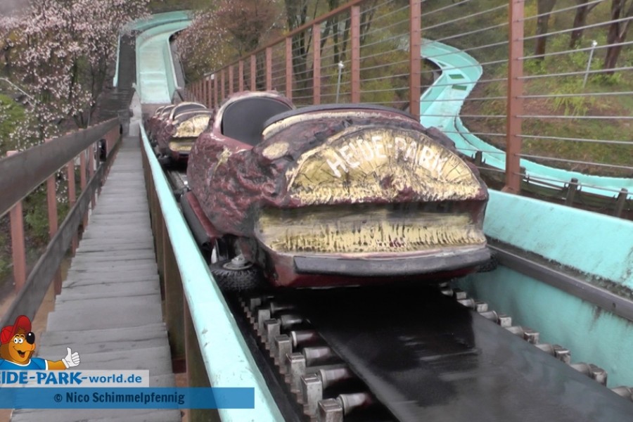 Ein Tag an der Wildwasserbahn