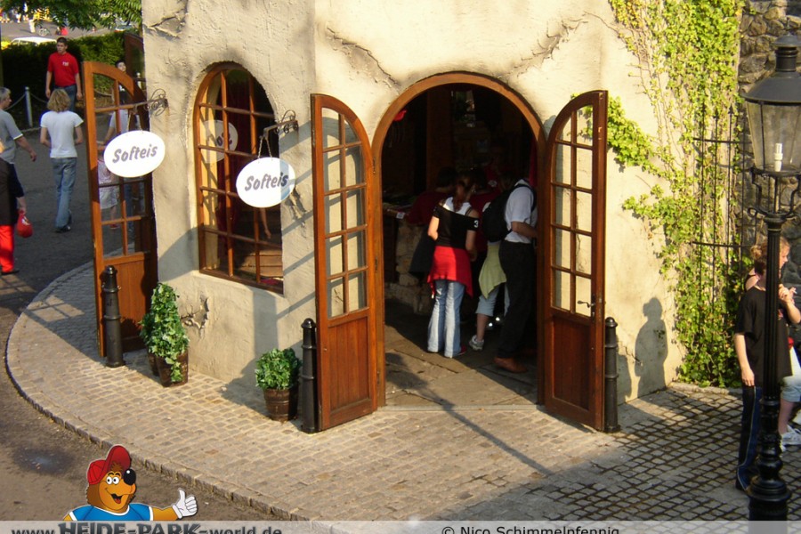 Kiosk Wildwasserbahn 2