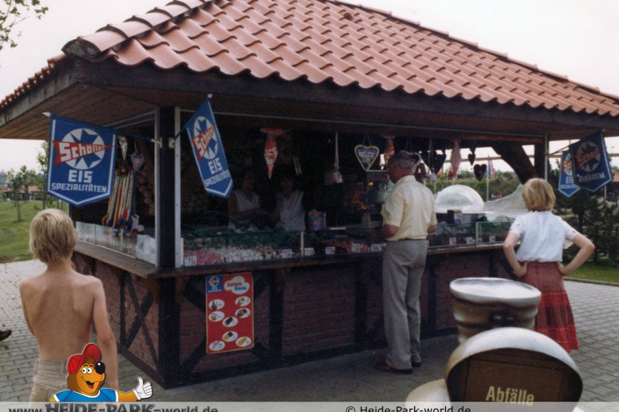 Kiosk am Spielplatz / Kiosk Panorama (Altes Gebäude)