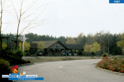 Ein Dach für die Monorail-Station